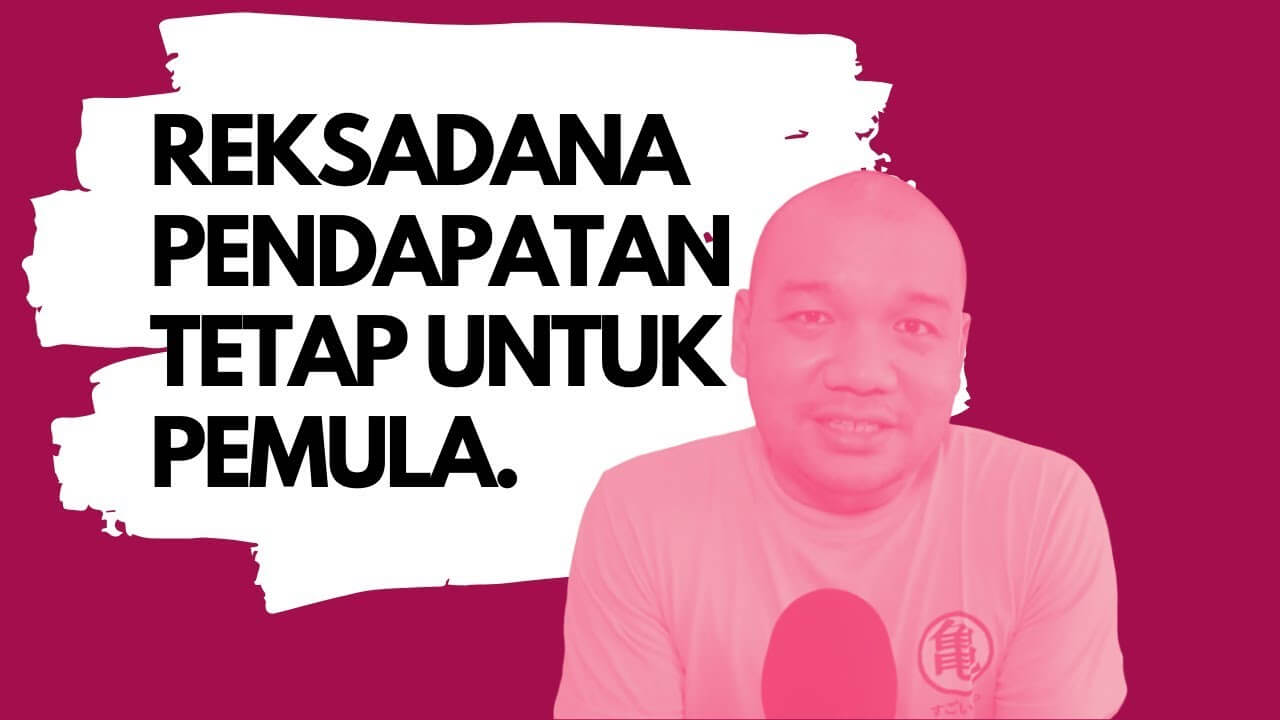Philip Mulyana di depan background pink untuk video mengenai reksadana bagi pemula